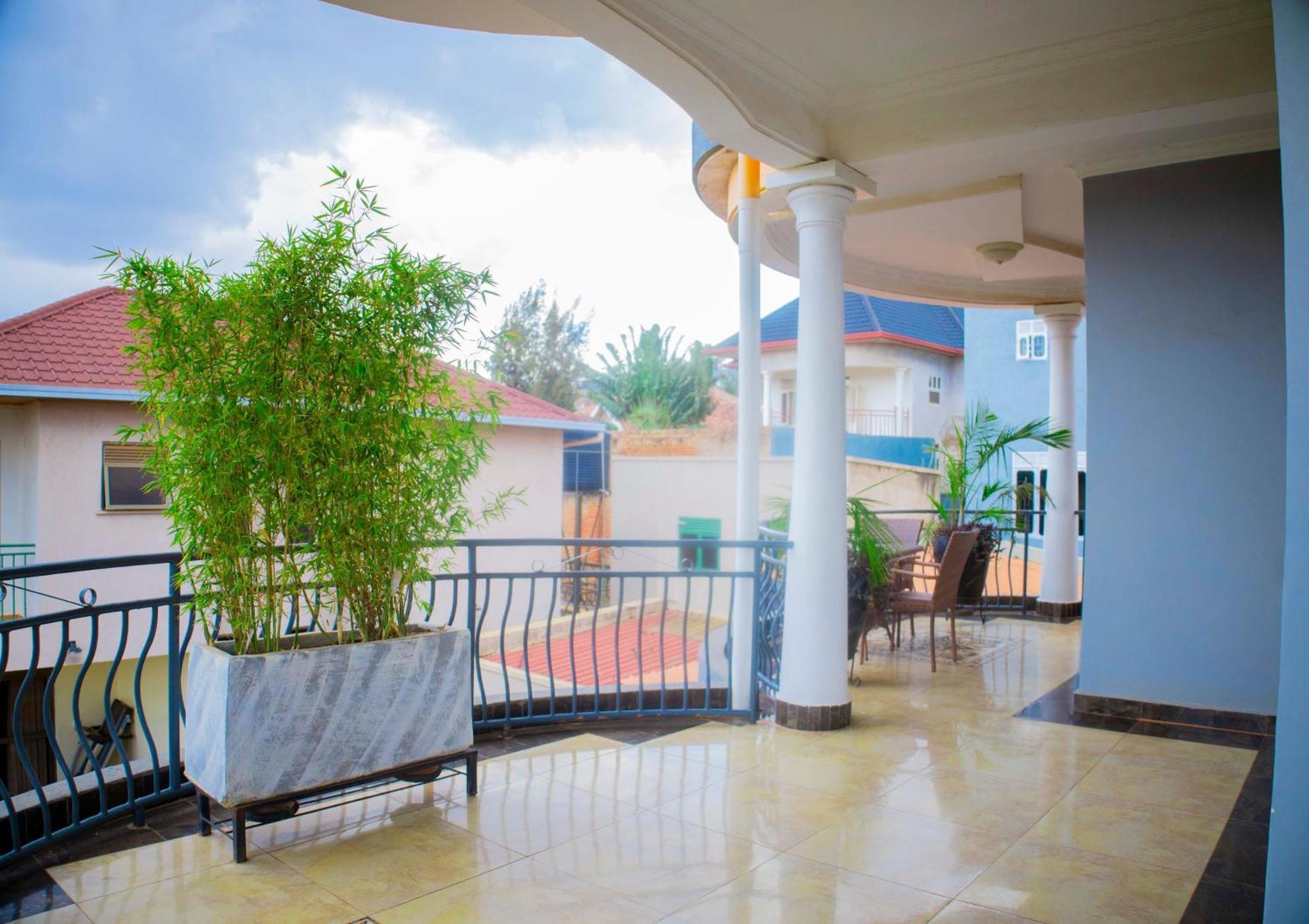 The Vibrant Lodge Gacuriro Kigali Zewnętrze zdjęcie