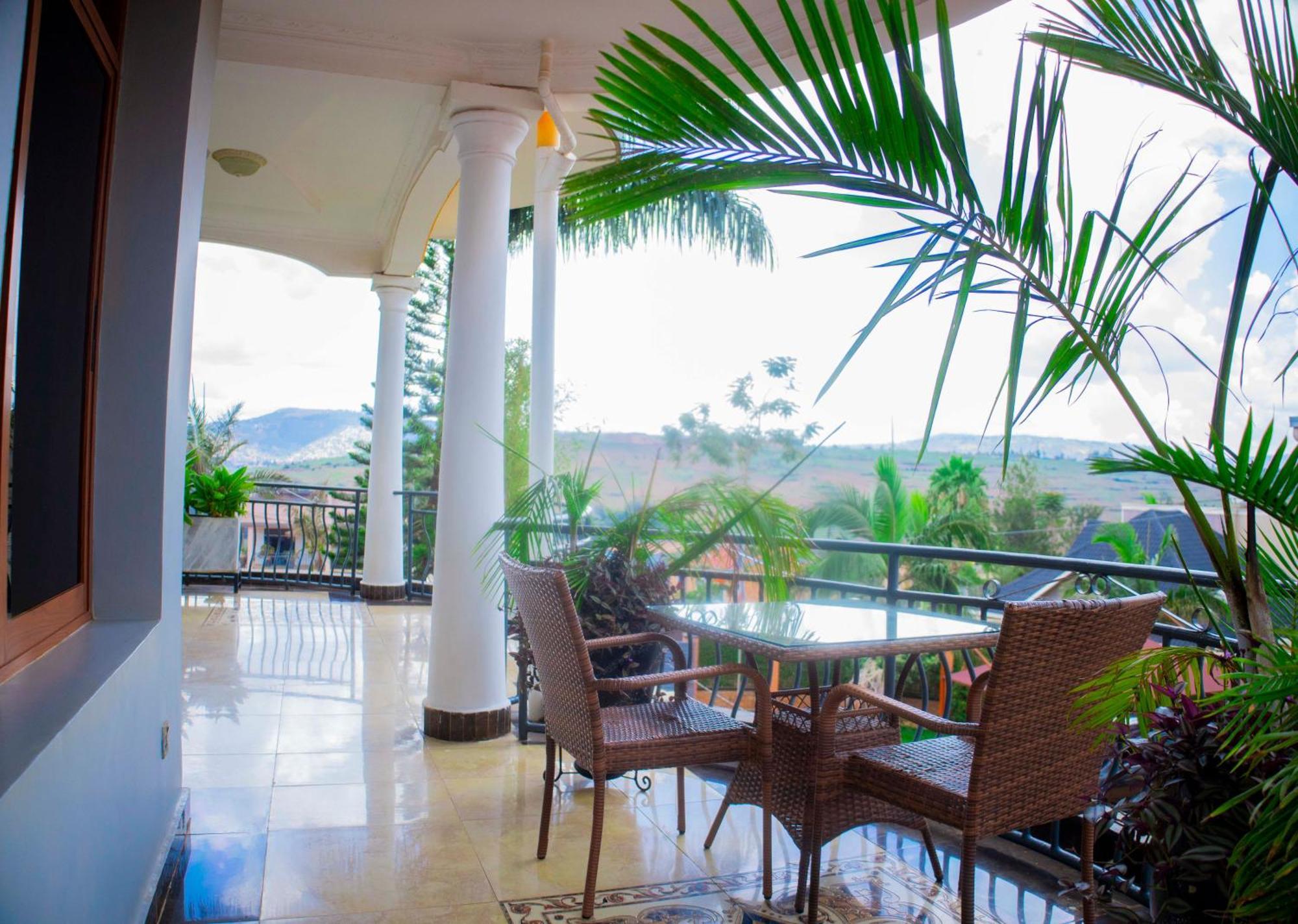 The Vibrant Lodge Gacuriro Kigali Zewnętrze zdjęcie