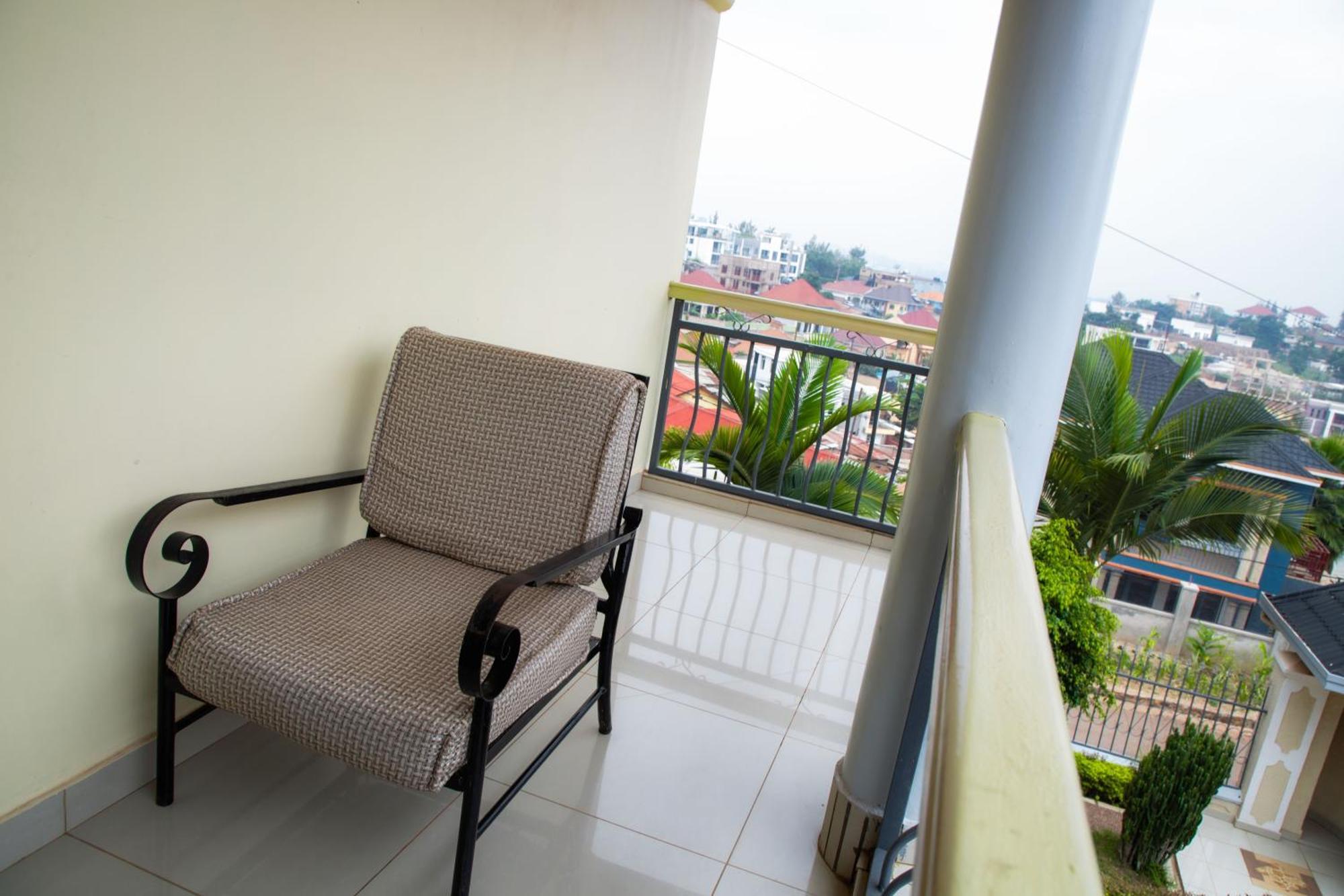 The Vibrant Lodge Gacuriro Kigali Zewnętrze zdjęcie